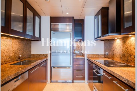 Apartament në Burj Khalifa, Dubai, Emiratet e Bashkuara Arabe 1 dhomë gjumi, 102.37910600 m2. № 720075 - Foto 3