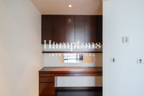 Apartament në Burj Khalifa, Dubai, Emiratet e Bashkuara Arabe 1 dhomë gjumi, 102.37910600 m2. № 720075 - Foto 6