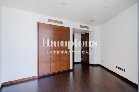 Apartament në Burj Khalifa, Dubai, Emiratet e Bashkuara Arabe 1 dhomë gjumi, 102.37910600 m2. № 720075 - Foto 10