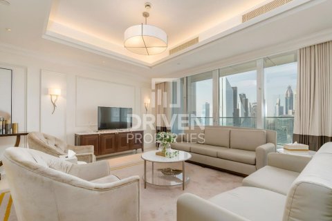 Қонақ үйдегі апартаменттер Даунтаун Дубай (Даунтаун Бурдж Дубай), БАӘ-да 4 жатын бөлмелер, 270 м² № 655395 - фото 1