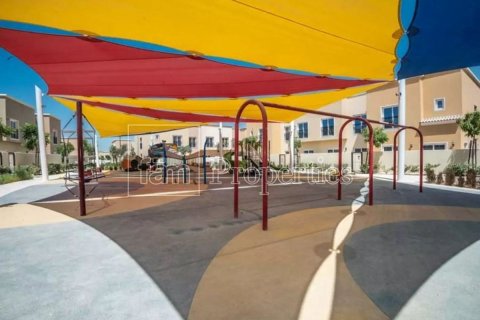 Vilë në Dubai, Emiratet e Bashkuara Arabe 3 dhoma gjumi, 161.4 m2. № 660293 - Foto 13