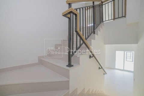 Vilë në Dubai, Emiratet e Bashkuara Arabe 3 dhoma gjumi, 161.4 m2. № 660293 - Foto 8