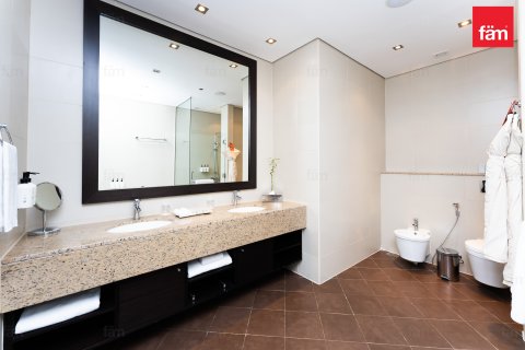 Lägenhet till försäljning i Palm Jumeirah, Dubai, UAE 1 sovrum, 138.8 kvm Nr. 686292 - fotografi 8