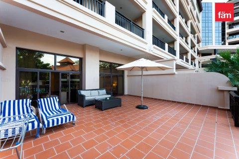 Lägenhet till försäljning i Palm Jumeirah, Dubai, UAE 1 sovrum, 138.8 kvm Nr. 686292 - fotografi 3