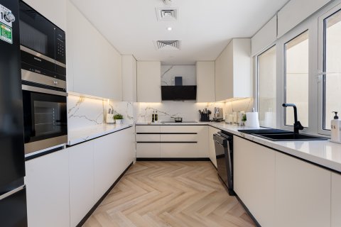 Apartmen di Jumeirah Golf Estates, Dubai, UAE 4 bilik tidur, 217.41 meter persegi № 762783 - foto 6