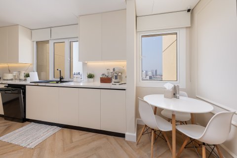Apartmen di Jumeirah Golf Estates, Dubai, UAE 4 bilik tidur, 217.41 meter persegi № 762783 - foto 5