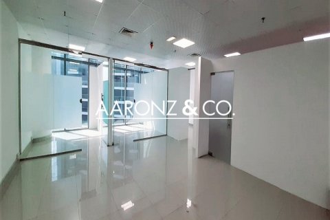 Kancelarija u Business Bay, Dubai, UAE 81 m2 Br. 678711 - fotografija 1
