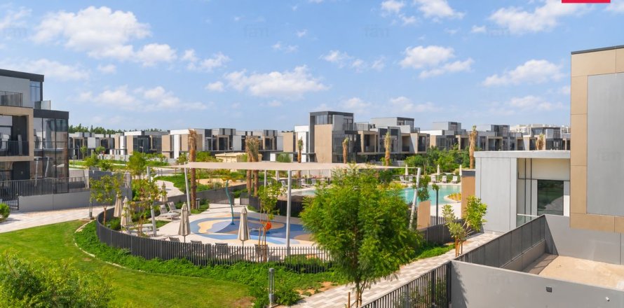 Βίλα σε Dubai, ΗΑΕ 3 υπνοδωμάτια, 168 τ.μ. Αρ. 766448