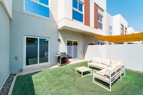 Villa te koop in Dubai, VAE 3 slaapkamers, 161 vr.m., nr 696303 - foto 16