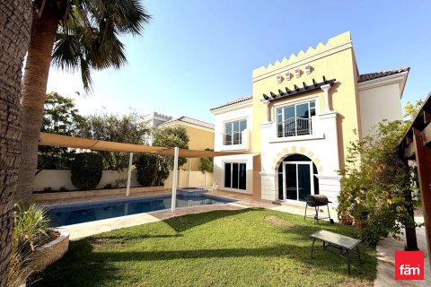 Villa Dubai Sports Cityjā, AAE 640.4 m2 Nr. 720305