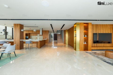 Villa till försäljning i Palm Jumeirah, Dubai, UAE 5 sovrum, 682.4 kvm Nr. 695014 - fotografi 5