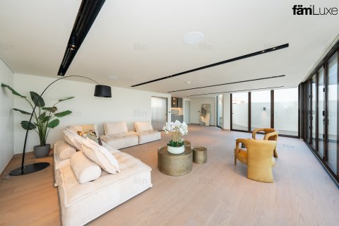 Villa till försäljning i Palm Jumeirah, Dubai, UAE 5 sovrum, 682.4 kvm Nr. 695014 - fotografi 4