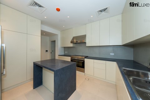 Villa till försäljning i Palm Jumeirah, Dubai, UAE 5 sovrum, 682.4 kvm Nr. 695014 - fotografi 13