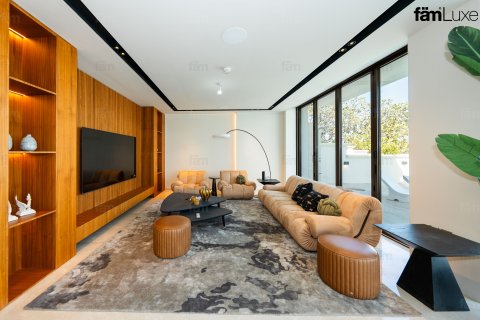 Villa till försäljning i Palm Jumeirah, Dubai, UAE 5 sovrum, 682.4 kvm Nr. 695014 - fotografi 3