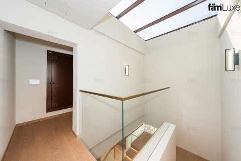 Villa till försäljning i Palm Jumeirah, Dubai, UAE 5 sovrum, 682.4 kvm Nr. 695014 - fotografi 10