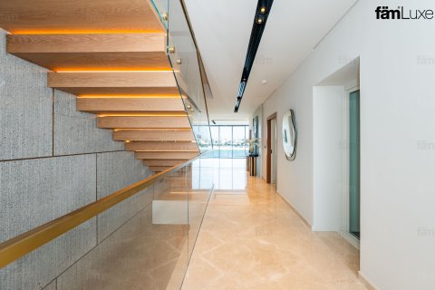 Villa till försäljning i Palm Jumeirah, Dubai, UAE 5 sovrum, 682.4 kvm Nr. 695014 - fotografi 8