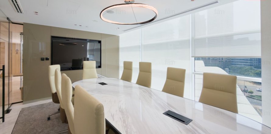 Kancelarija u Dubai, UAE 101.4 m2 Br. 738881