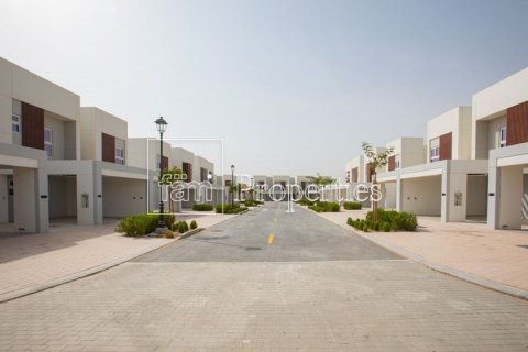 Villetta a schiera in vendita a Dubai, EAU 3 camere da letto, 164.7 mq. № 644735 - foto 7