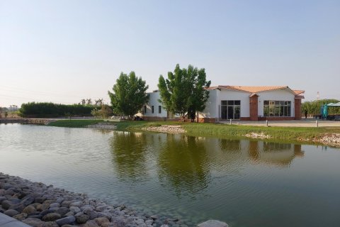 Müüa korter asukohaga Yasmin Village, Ras Al Khaimah, AÜE: 2 magamistoaga, 276 m² Nr 730714 - pilt 7