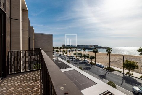 Villa in Jumeirah, Dubai, UAE 3 bedrooms, 276.57 sq.m. № 758985 - photo 24