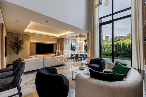 Villa in Jumeirah, Dubai, UAE 3 bedrooms, 276.57 sq.m. № 758985 - photo 3