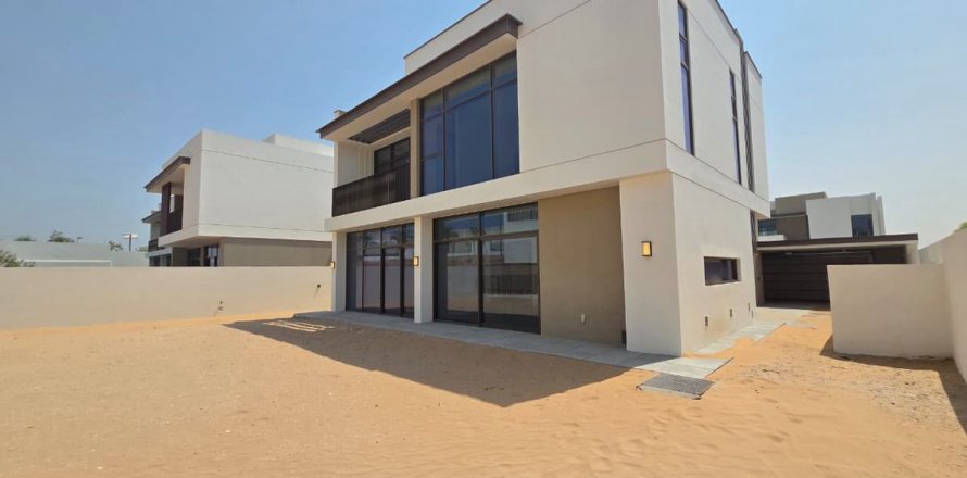 Villa sa Al Furjan, Dubai, UAE 4 silid-tulugan, 587.7 sq.m. № 633805