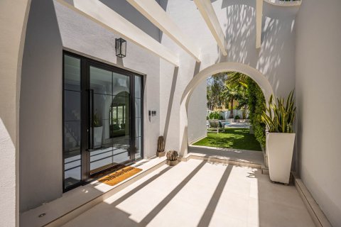 Vila u Dubai Sports City, UAE 5 spavaćih soba, 613.53 m2 Br. 748733 - fotografija 7