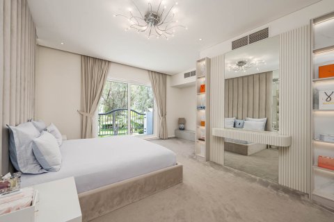 Vila u Dubai Sports City, UAE 5 spavaćih soba, 613.53 m2 Br. 748733 - fotografija 19