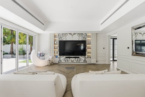 Vila u Dubai Sports City, UAE 5 spavaćih soba, 613.53 m2 Br. 748733 - fotografija 15
