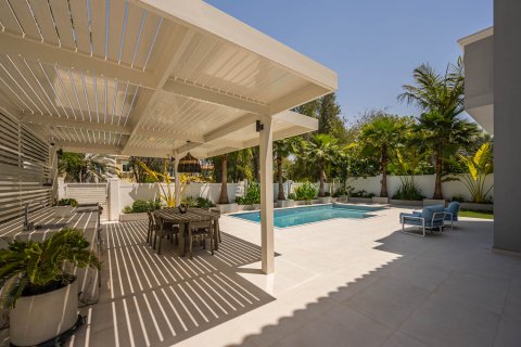 Vila u Dubai Sports City, UAE 5 spavaćih soba, 613.53 m2 Br. 748733 - fotografija 9