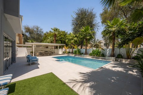 Vila u Dubai Sports City, UAE 5 spavaćih soba, 613.53 m2 Br. 748733 - fotografija 5