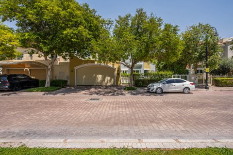 Vila u Dubai Sports City, UAE 5 spavaćih soba, 613.53 m2 Br. 748733 - fotografija 6
