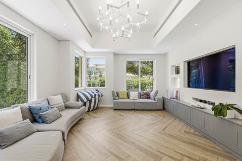Vila u Dubai Sports City, UAE 5 spavaćih soba, 613.53 m2 Br. 748733 - fotografija 11