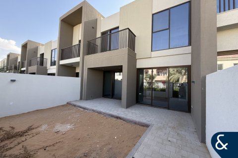 Villa itt: Dubai Land, Dubai, EAE, 3 hálószoba, 184 m², azonosító: 685138