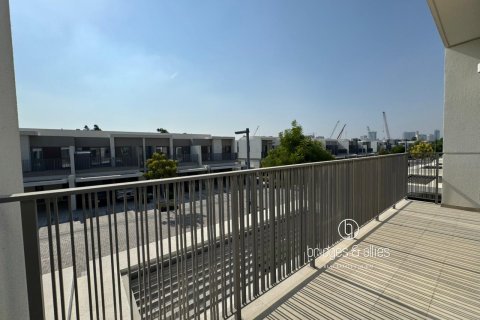 Villa zur Miete in Dubai, VAE 3 Schlafzimmer, 140.4 m2 Nr. 670070 - Foto 5