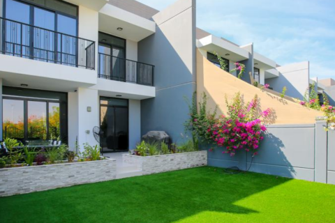 Vila v Mizin, Dubai, SAE 3 spálne, 240 m2 č. 639405 - Fotografia 3