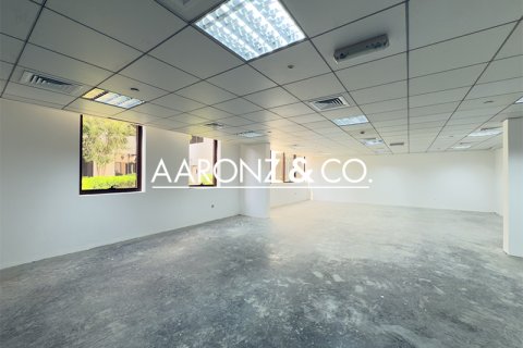 Kancelář v Dubai Investment Park, SAE 1319 m² Č.: 686415 - fotografie 11
