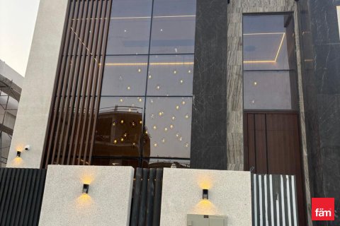 Villa para arrendamento em Dubai, EAU 6 quartos, 488.5 m2 № 652317 - foto 17