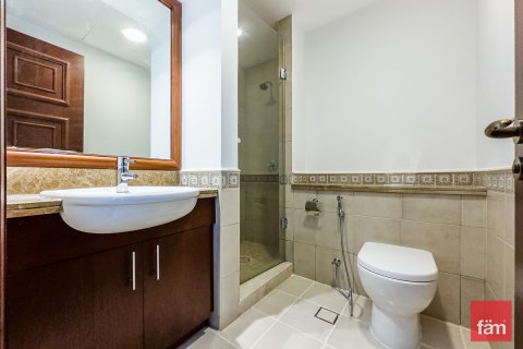 Apartamento para arrendamento em Palm Jumeirah, Dubai, EAU 2 quartos, 166.7 m2 № 652340 - foto 18