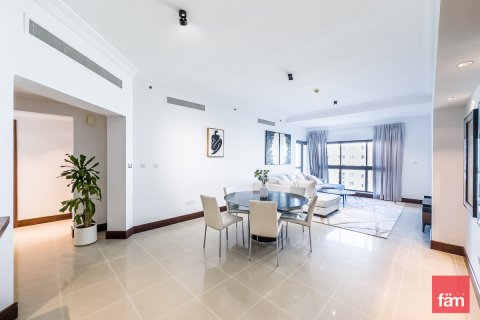 Apartamento para arrendamento em Palm Jumeirah, Dubai, EAU 2 quartos, 166.7 m2 № 652340 - foto 1