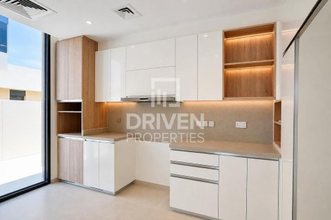 Villa in Jebel Ali, Dubai, UAE 4 bedrooms, 688.88 sq.m. № 744991 - photo 9