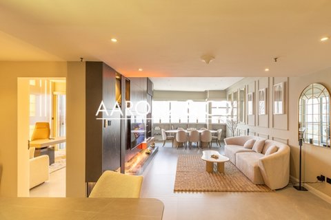 Apartment in Jumeirah Lake Towers, Dubai, UAE 2 bedrooms, 164.7 sq.m. № 639228 - photo 4