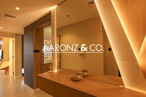 Apartment in Jumeirah Lake Towers, Dubai, UAE 2 bedrooms, 164.7 sq.m. № 639228 - photo 24