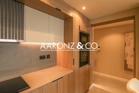 Apartment in Jumeirah Lake Towers, Dubai, UAE 2 bedrooms, 164.7 sq.m. № 639228 - photo 25