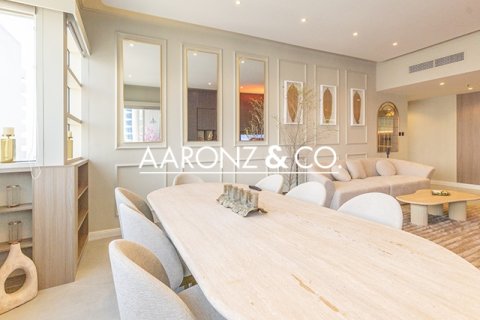 Apartment in Jumeirah Lake Towers, Dubai, UAE 2 bedrooms, 164.7 sq.m. № 639228 - photo 6