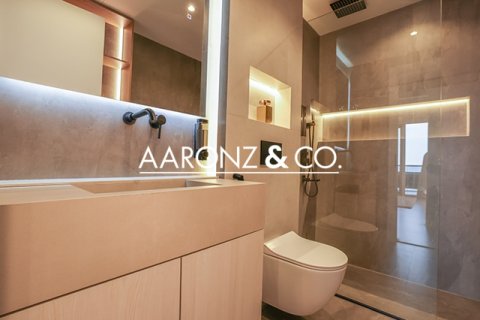 Apartment in Jumeirah Lake Towers, Dubai, UAE 2 bedrooms, 164.7 sq.m. № 639228 - photo 20