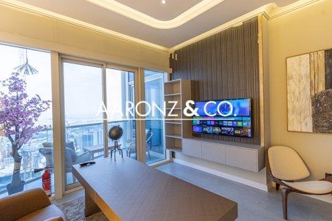 Apartment in Jumeirah Lake Towers, Dubai, UAE 2 bedrooms, 164.7 sq.m. № 639228 - photo 7