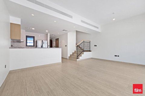 Townhouse in Dubai, UAE 5 bedrooms, 144 sq.m. № 719917