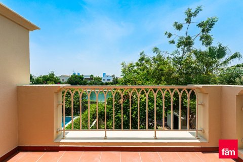 Vila u Dubai, UAE 3 spavaćih soba, 255.3 m2 Br. 719913 - fotografija 2