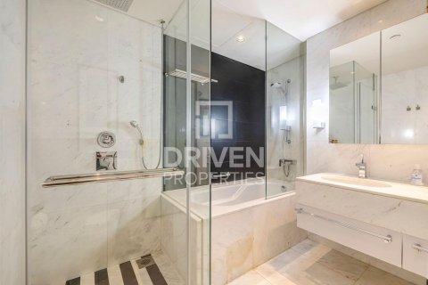 Apartment in Downtown Dubai (Downtown Burj Dubai), UAE 3 bedrooms, 184 sq.m. № 683889 - photo 14